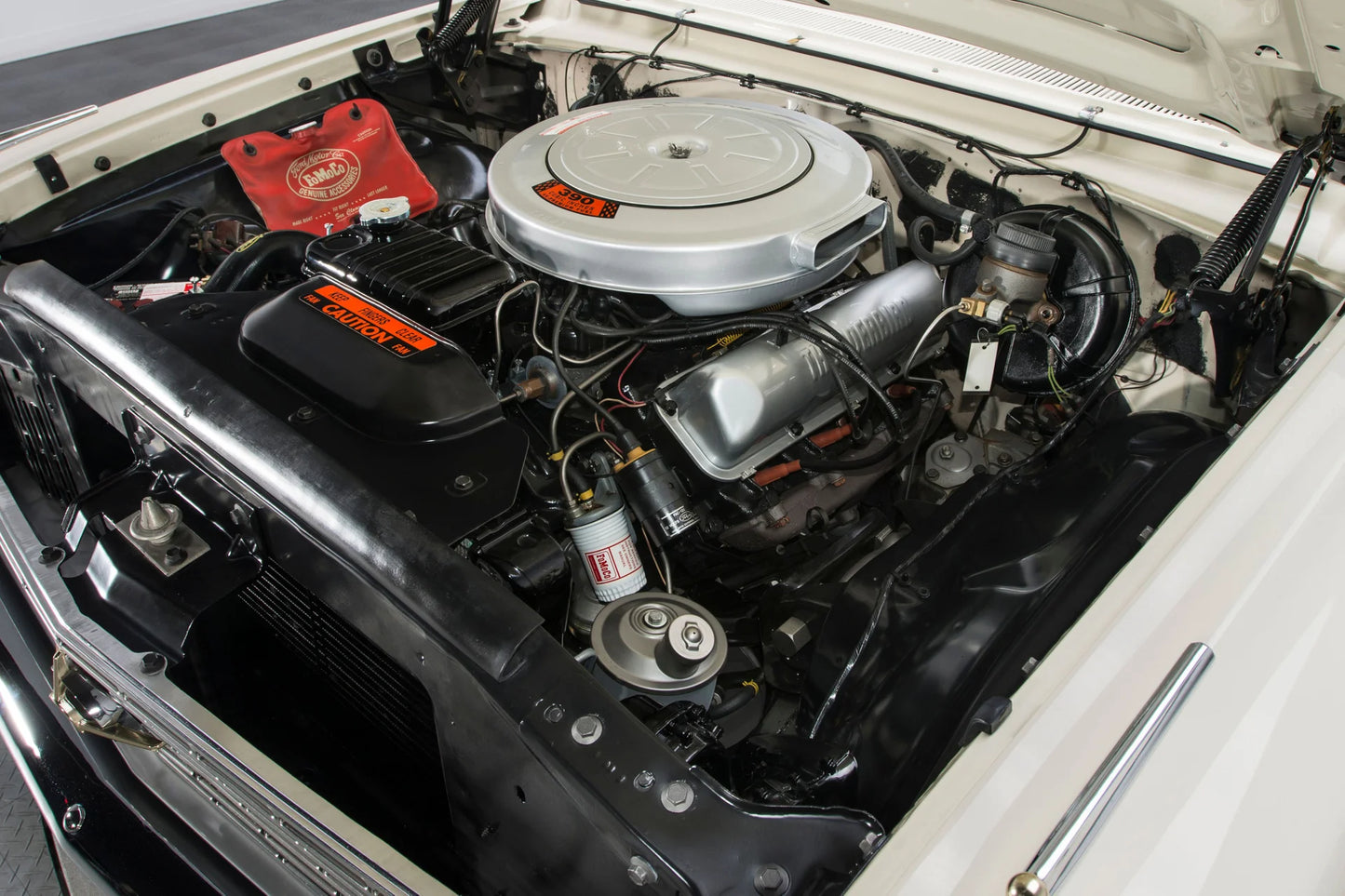 Ford FE Expansion Header Tank