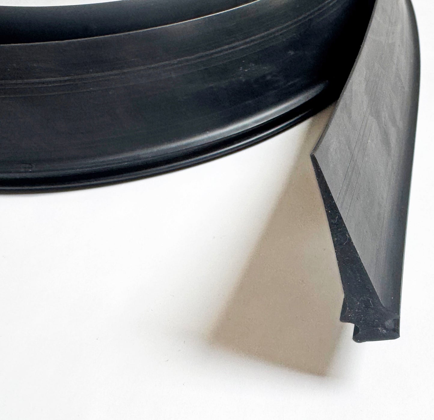 AC Cobra Windscreen Scuttle Seal